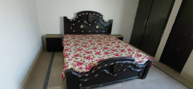 Wooden Bed Set with Dressing Table & 2 Side Tables | 9/10 Condition
