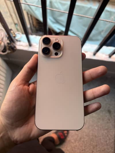 Apple iPhone 16 Pro Max