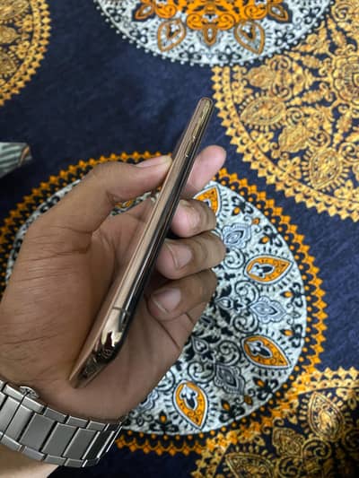 Apple iPhone XS