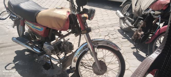 fresh condition urgent sale metro 70cc