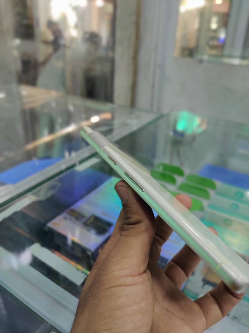 Google Pixel 7 2