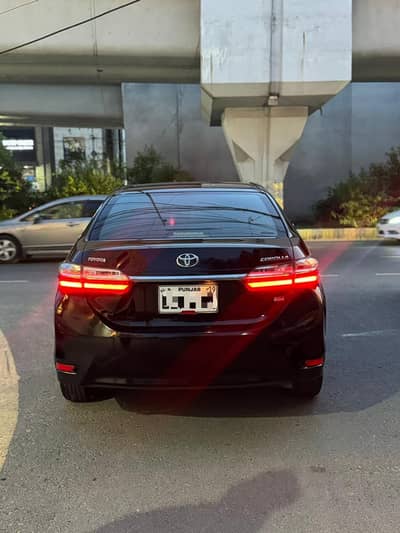 Toyota Corolla GLi 2019 Lahore Registered Clean