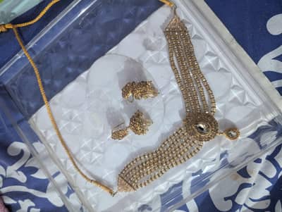 white and golden set