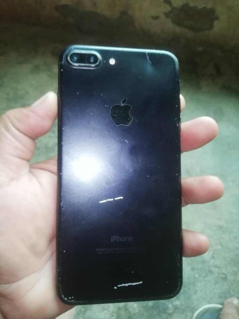 Apple iPhone 7 Plus 1