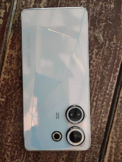 Tecno CAMON 20