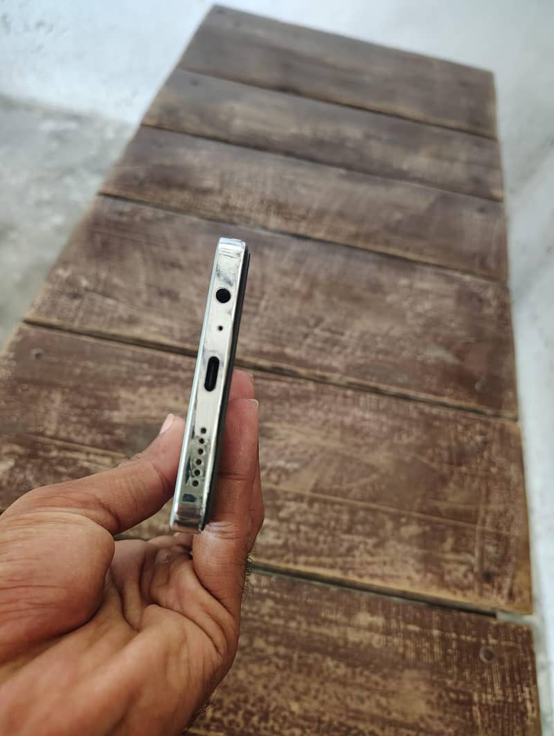 Tecno CAMON 20 1