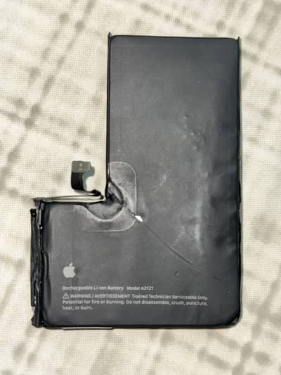 Iphone 15 pro max original pullout battery 84% health