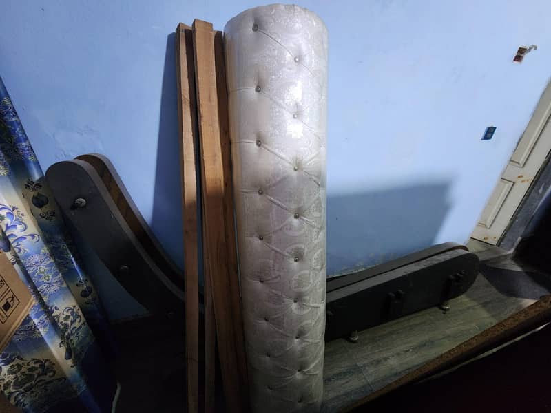 Double Bed almost new 6