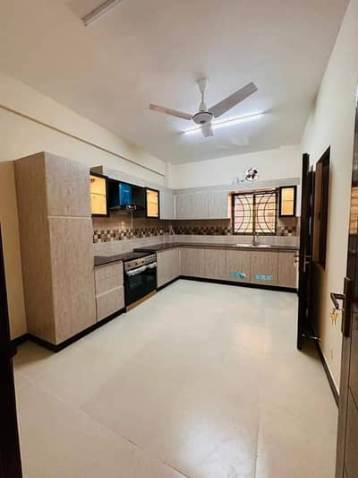 Flat In Askari 5 - Sector J Sized 2700 Square Feet Is Available