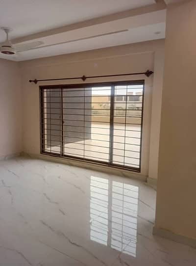 West Open Flat Of 3000 Square Feet Is Available For sale In Askari 6