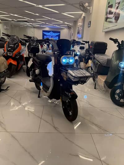 super star electric scooty 2026