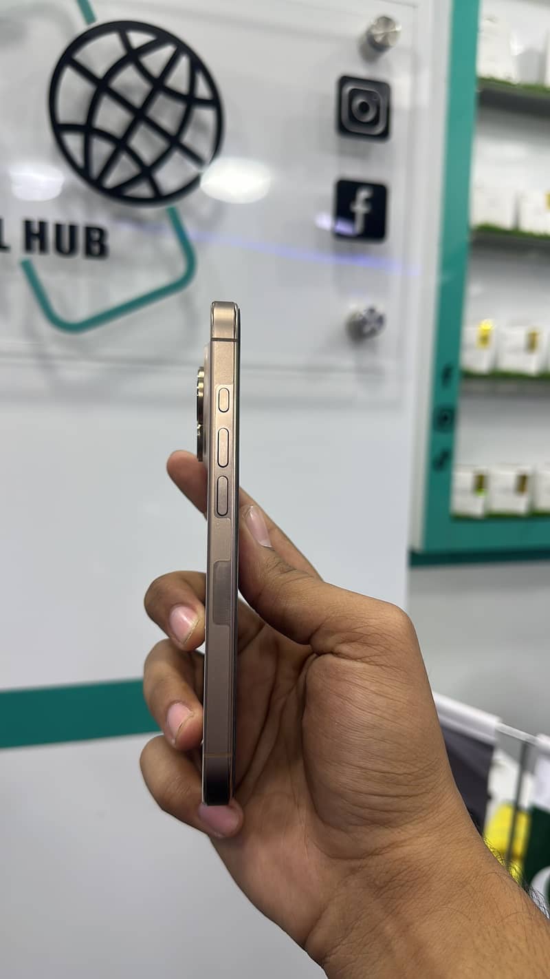 Apple iPhone 16 Pro 6