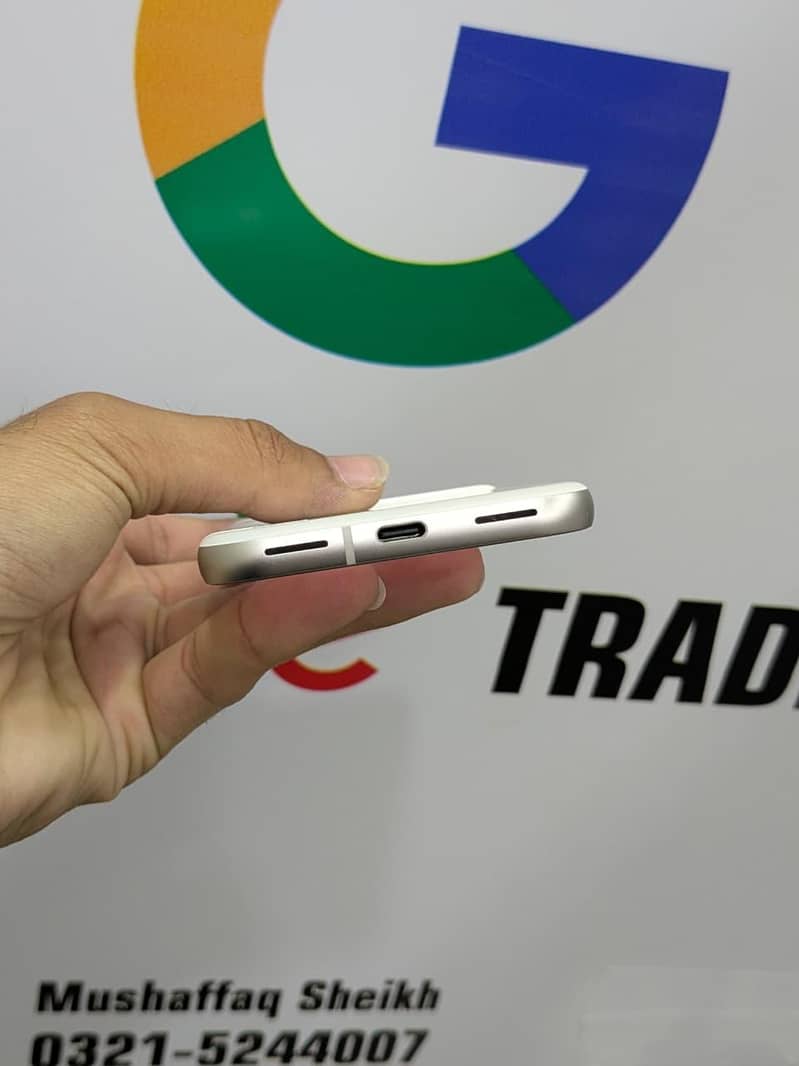 Google Pixel 8a 4