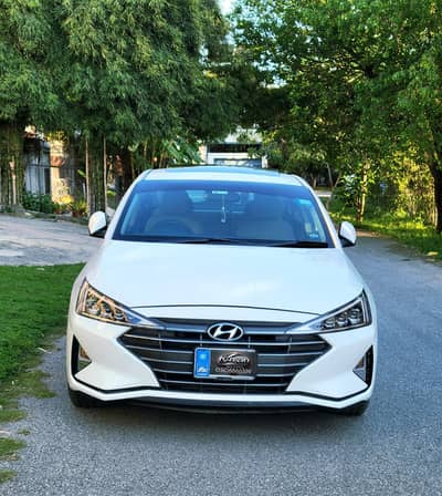 Hyundai Elantra 2022
