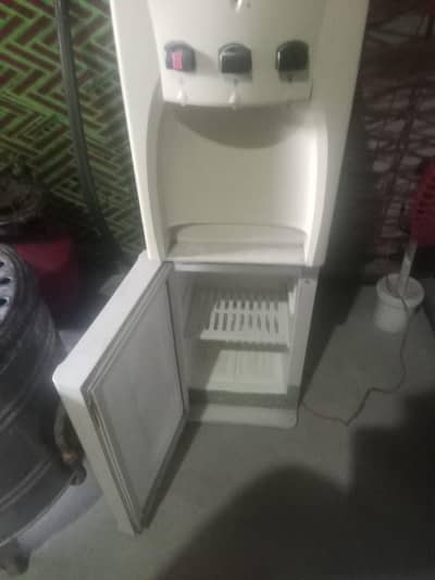 Water dispenser