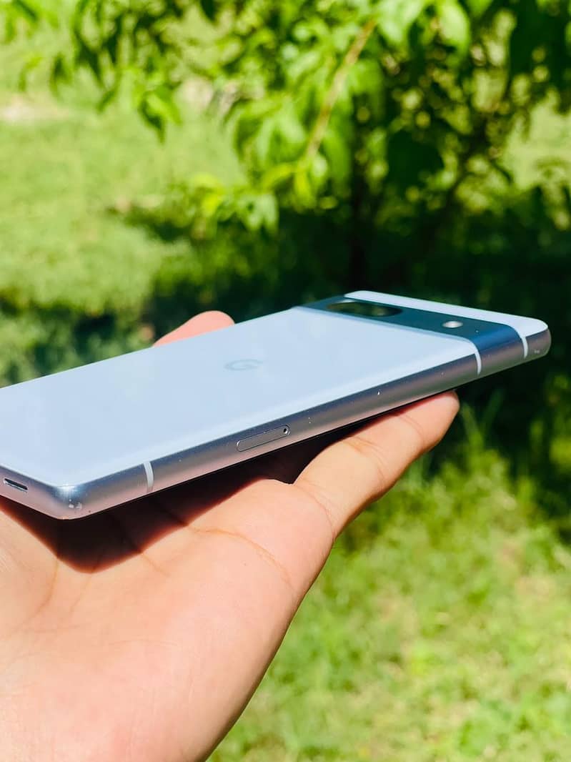 Google Pixel 7a 2