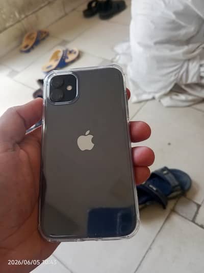 Apple iPhone 11 64 gb box Wala h jv betry service pr h