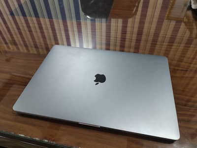 MacBook Pro 2019 10/10 Condition.