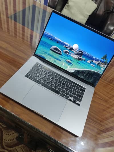 MacBook Pro 2019 10/10 Condition.
