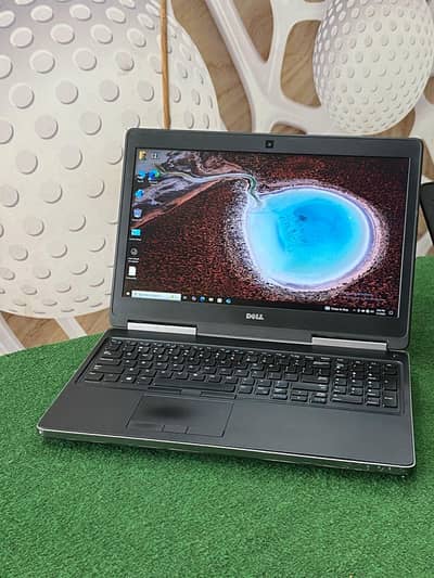 Dell percision 7510 core i7 6th gen HQ 8gb/256gb 4gb graphics card