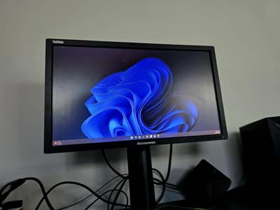 Lenovo ThinkVision LCD and Keyboard