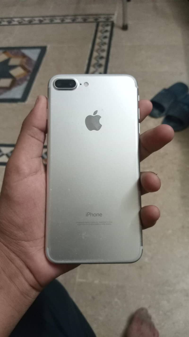Apple iPhone 7 Plus 0
