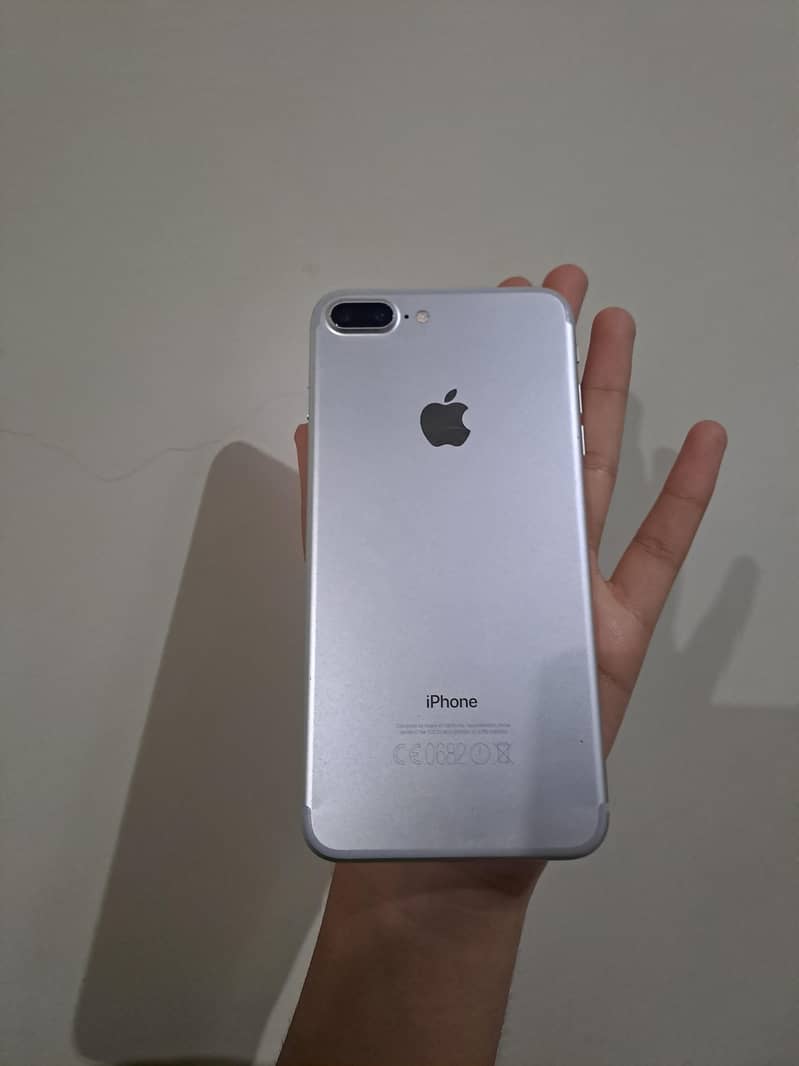 Apple iPhone 7 Plus 4