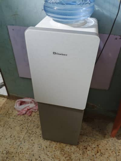 Dawlance water dispenser glass door