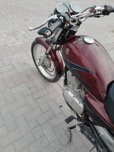 SUZUKI GS 150