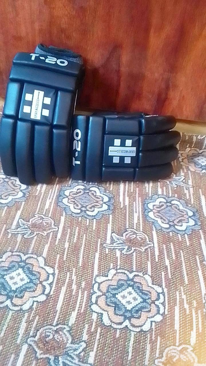 cricket kit condition 9/10 9