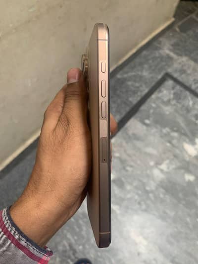Apple iPhone 16 Pro Max
