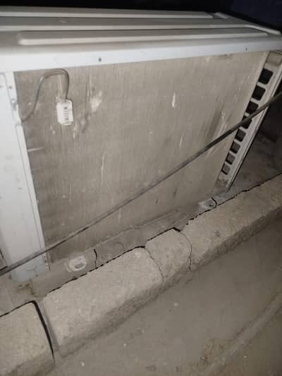Orient Inverter AC 1.5 ton urgent sale demand 55k contact 03122710674