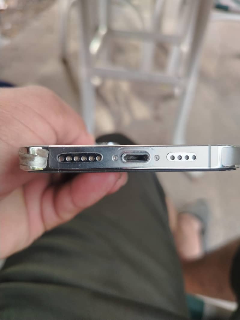 IPHONE 14PRO MAX 4