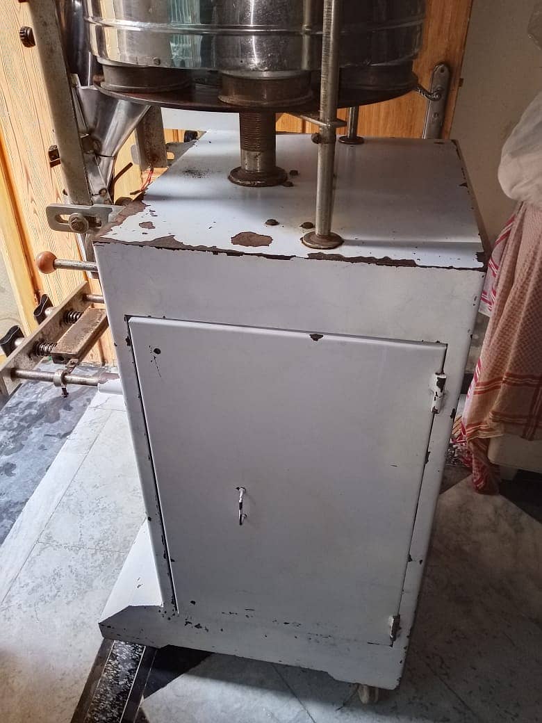 Automatic packing machine 3