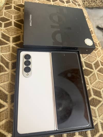 Samsung Fold 4 12/256 pta approved