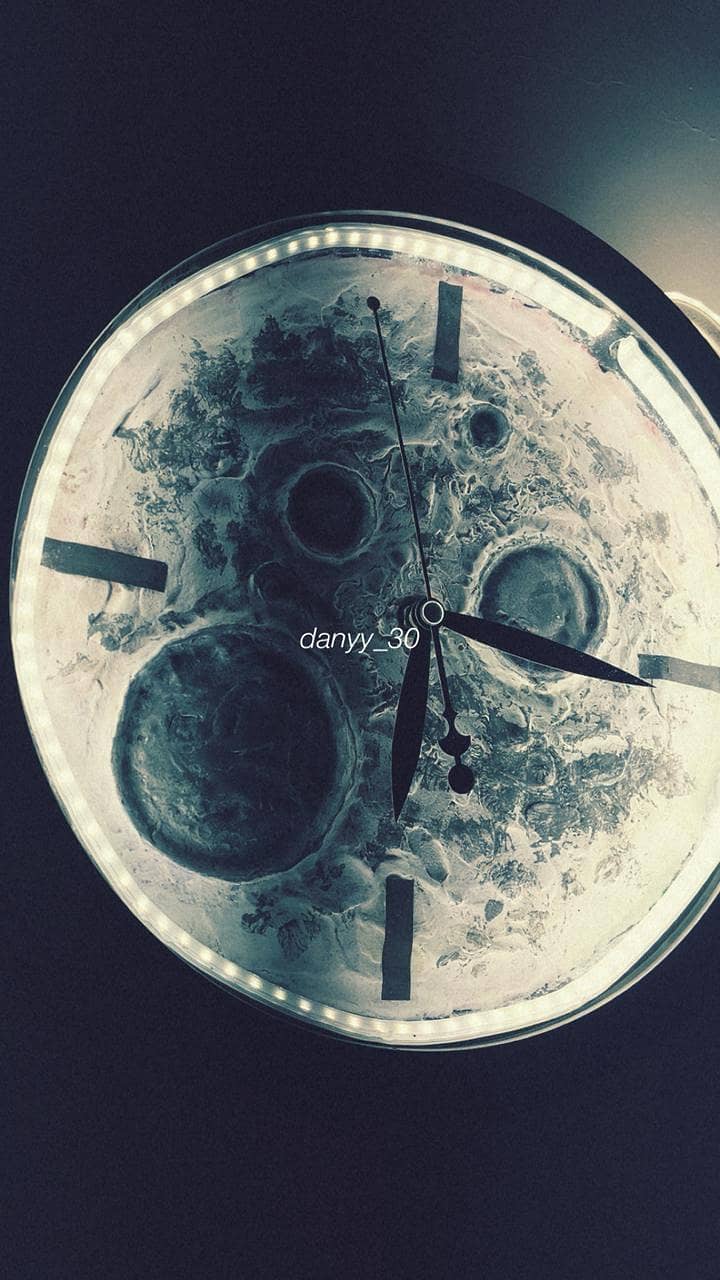 moon clock 1