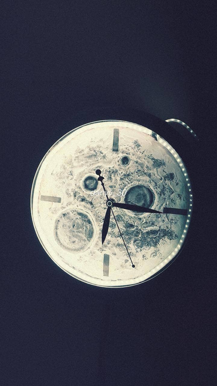moon clock 2