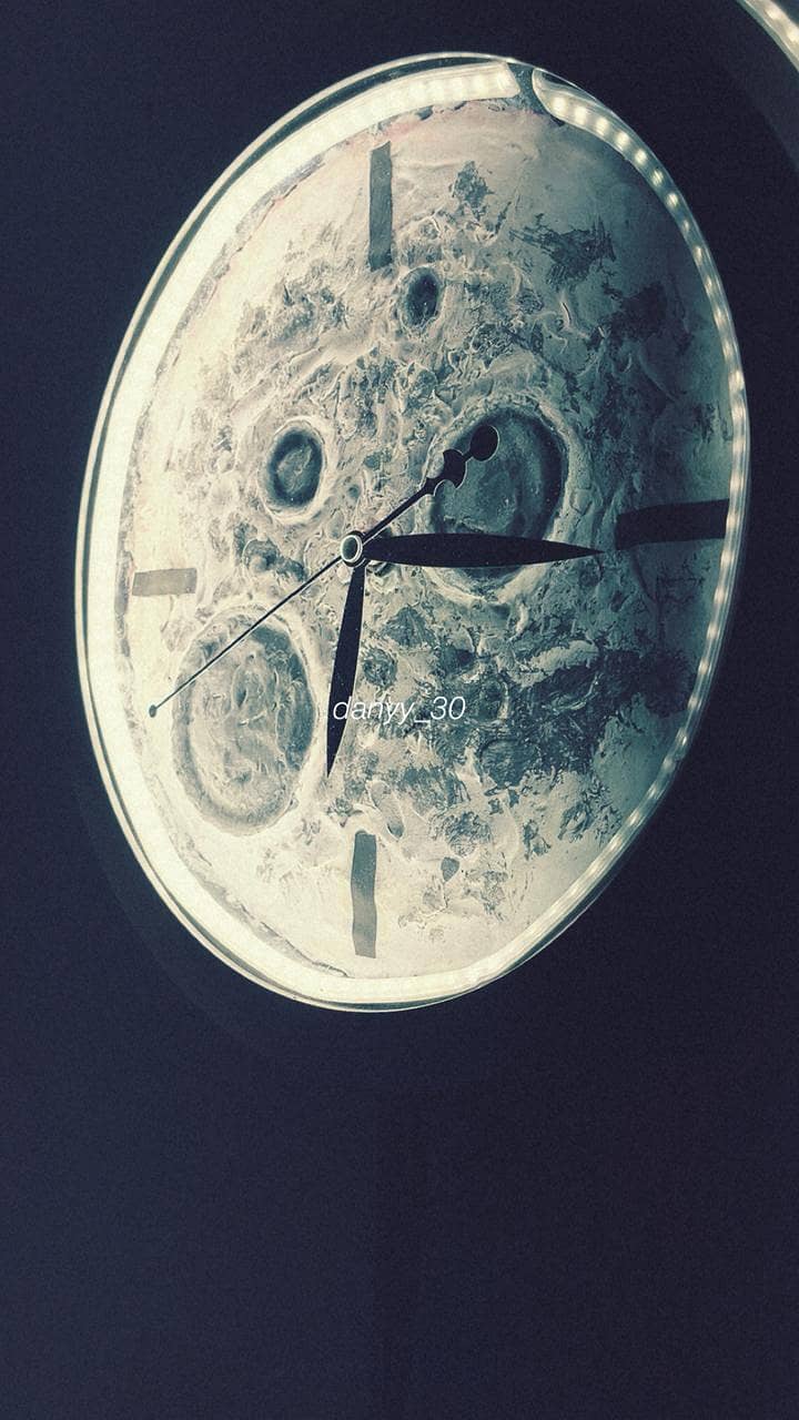 moon clock 3