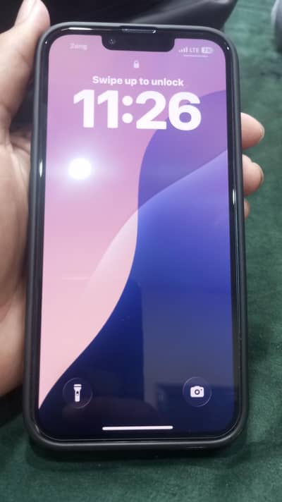 Apple iPhone 13