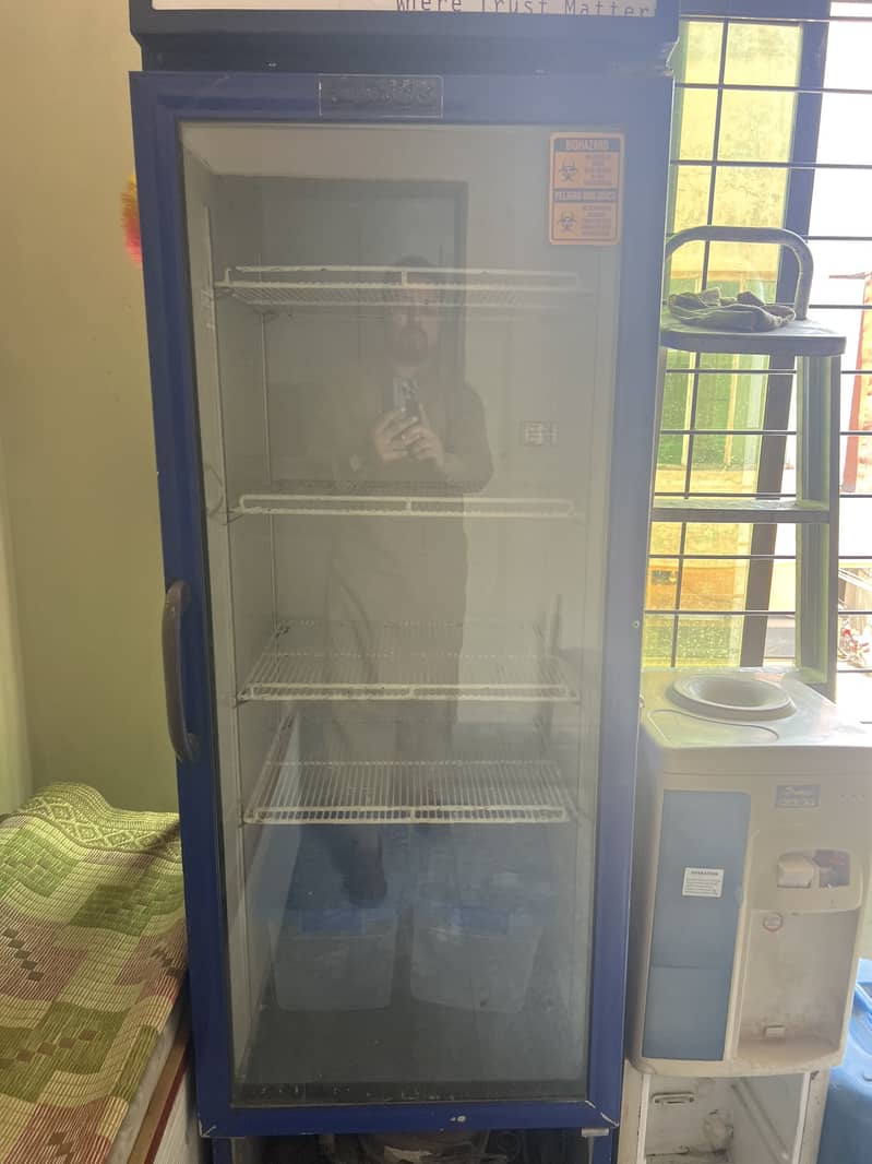 Refrigerator 0