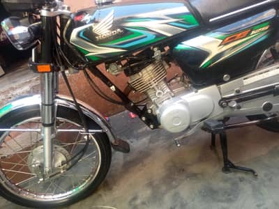 Honda sale krna ha new ha urgent sale. 03308071509 pr call kry