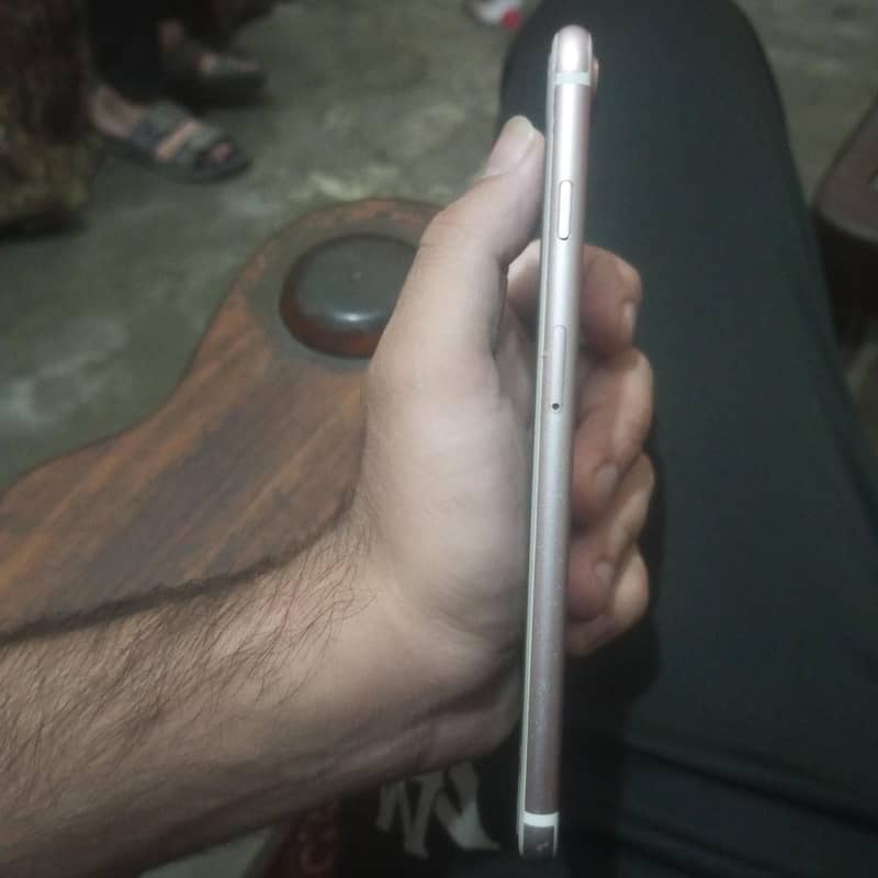 Apple iPhone 7 Plus 1
