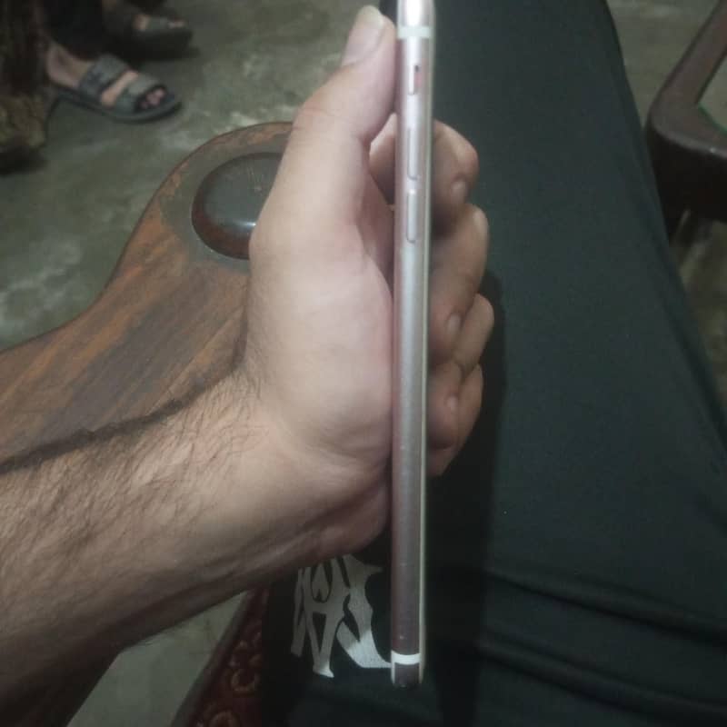 Apple iPhone 7 Plus 3