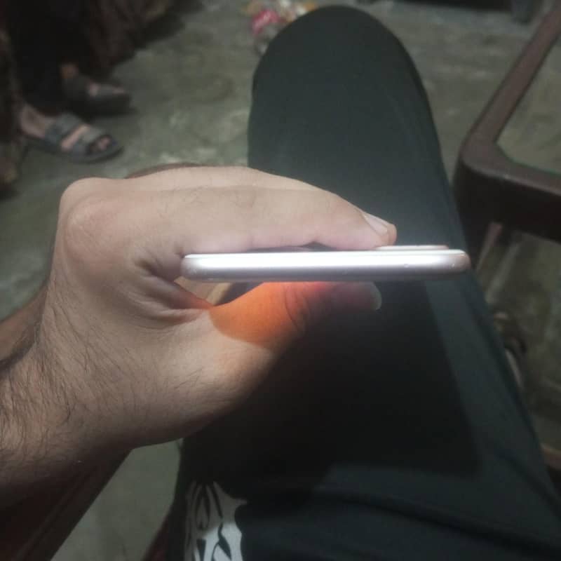 Apple iPhone 7 Plus 5