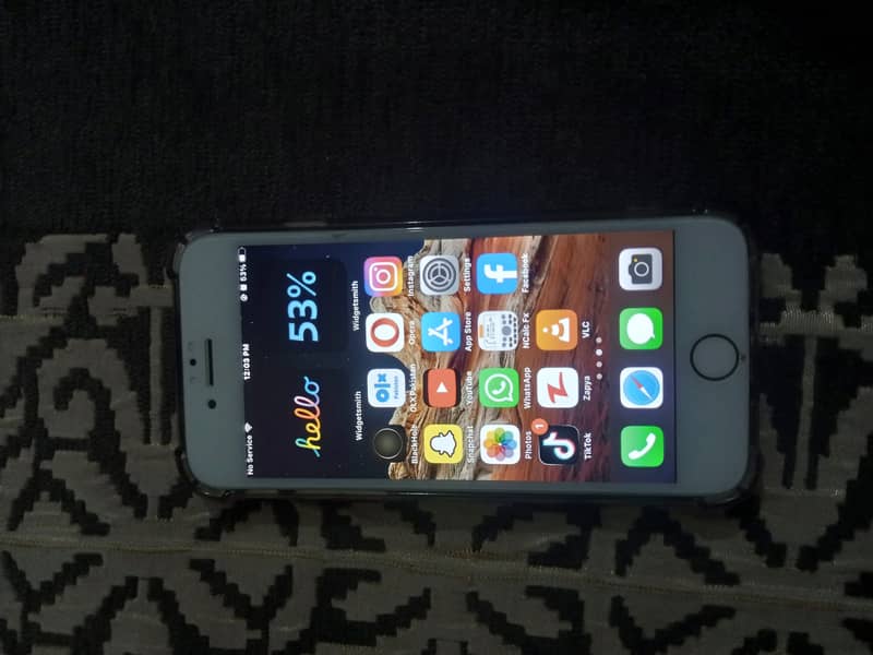Apple iPhone 7 6