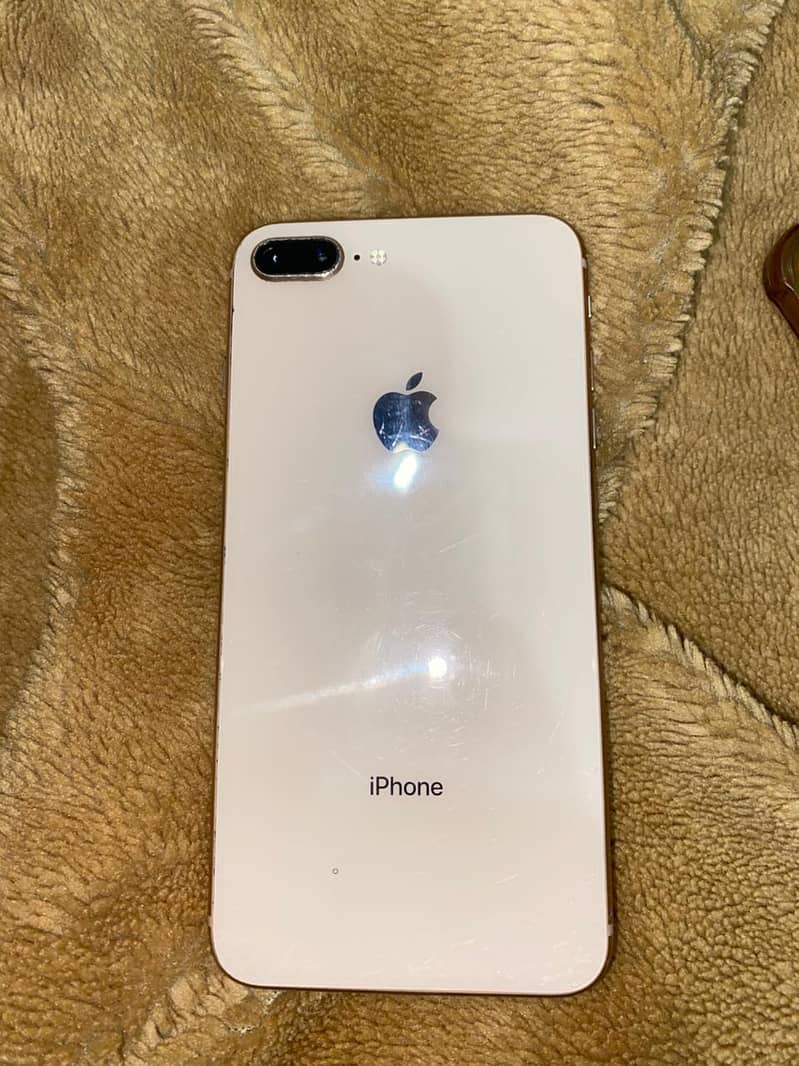 Apple iPhone 8 Plus 4