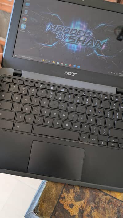 Acer C732 CHROMEBOOK with touch screen