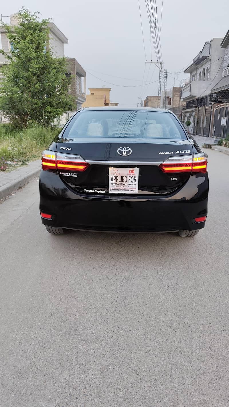 Corolla Altis 1.6 Automatic 1