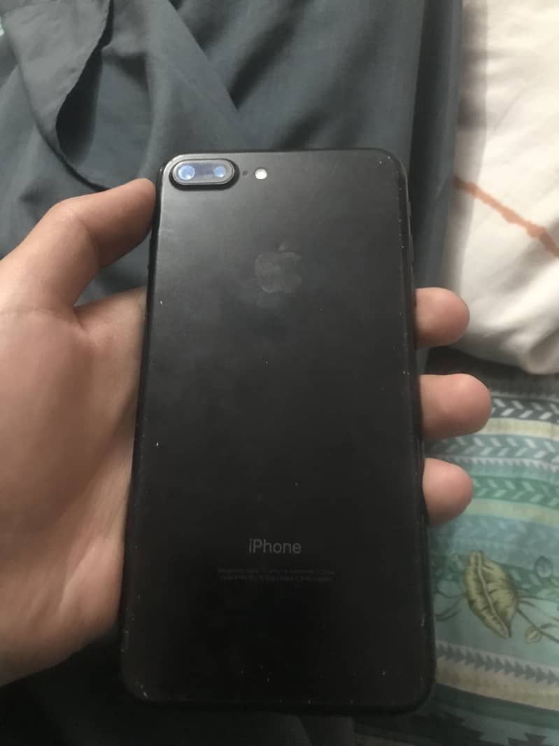 Apple iPhone 7 Plus 0