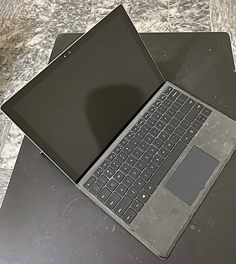 Microsoft Surface pro 4 2